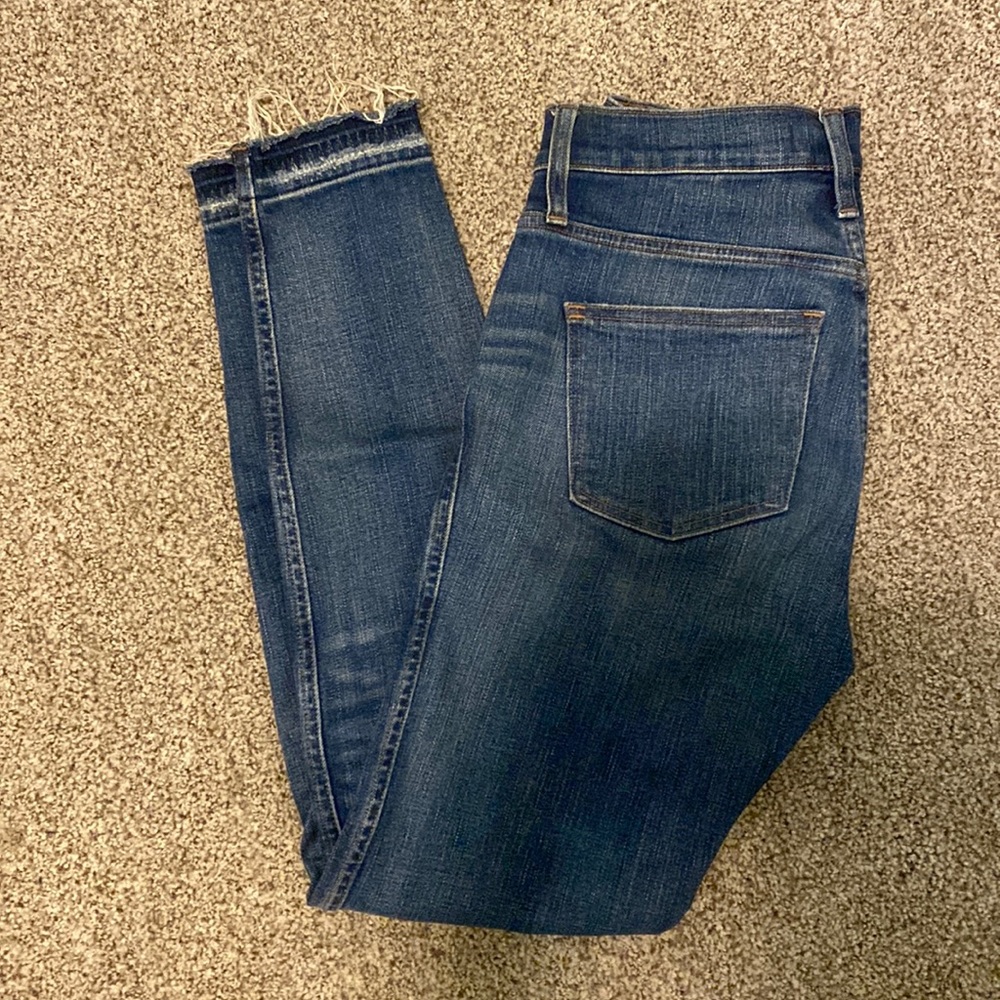 Madewell Distressed Skinny Jeans // Size 26